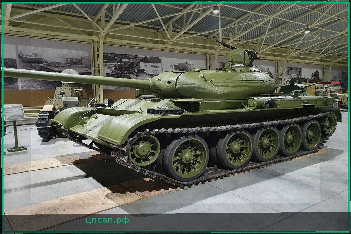 Т-54 и Т-55: Почему советские танки называют «АК в мире бронетехники»