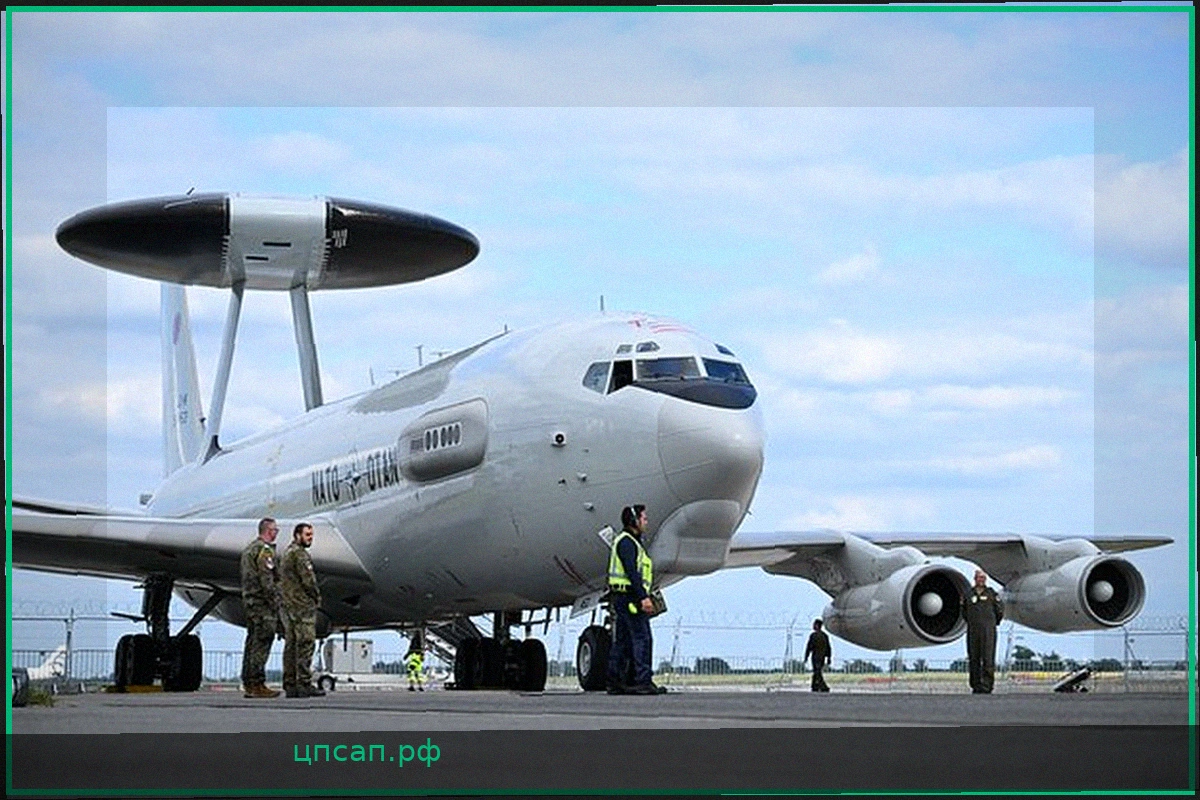 Самолет НАТО AWACS замечен у румынского побережья Черного моря