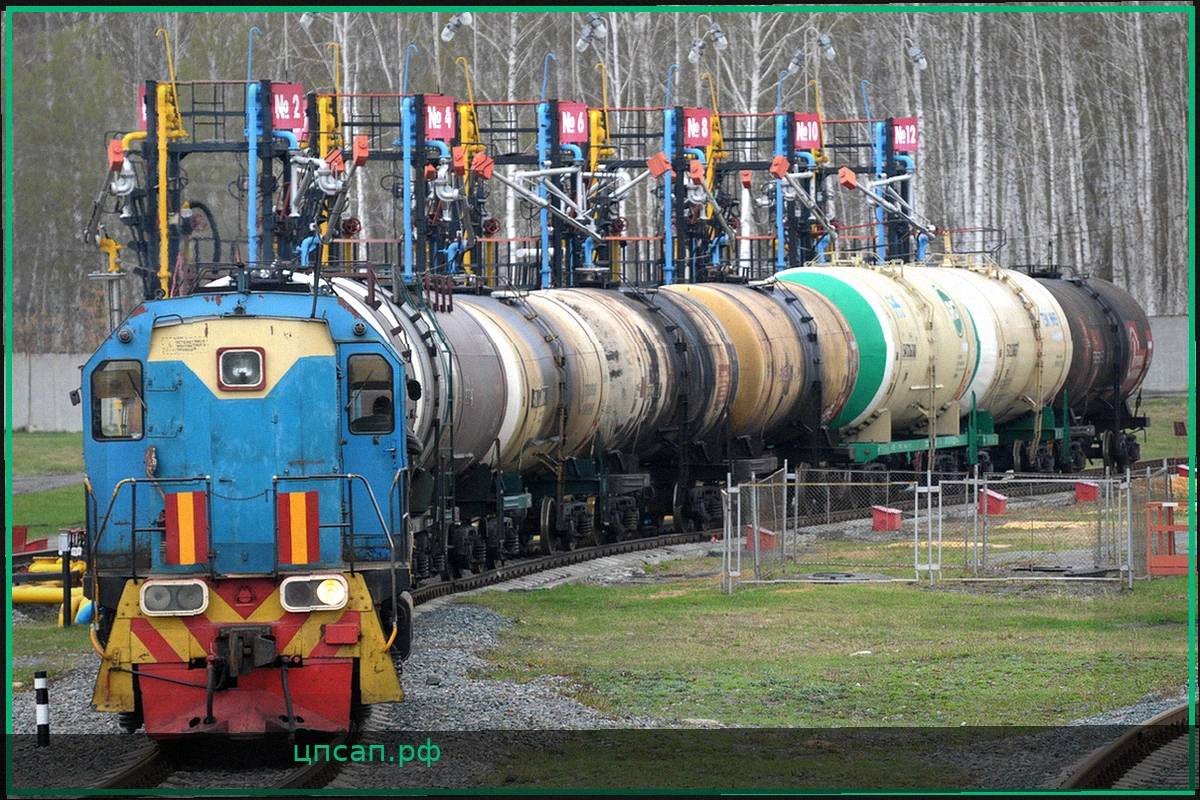 Поставки нефтепродуктов из России достигли исторического минимума в апреле