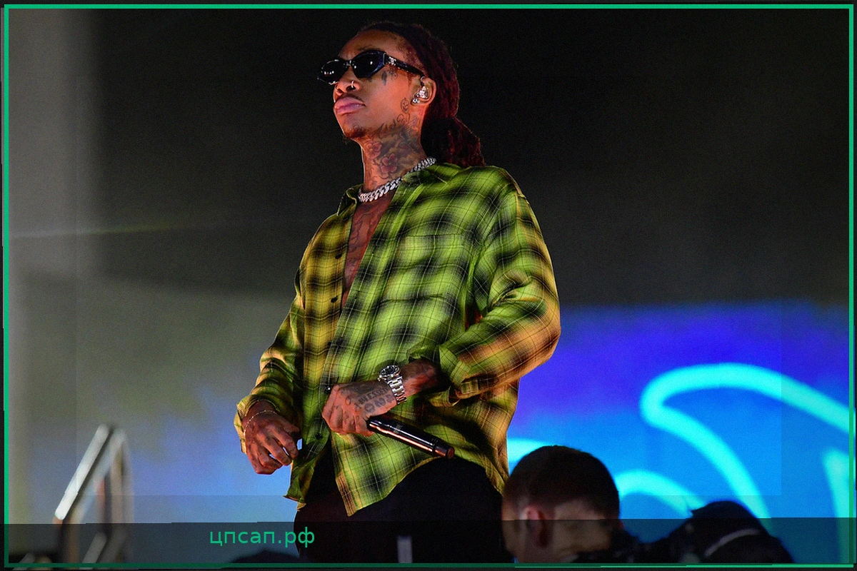 Американский рэпер Wiz Khalifa объявлен в розыск в Румынии